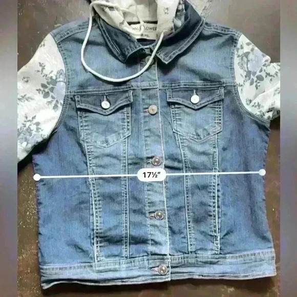 Wallflower Juniors Instastretch Dreamer Hooded Denim Jacket (R5) - Picture 6 of 9
